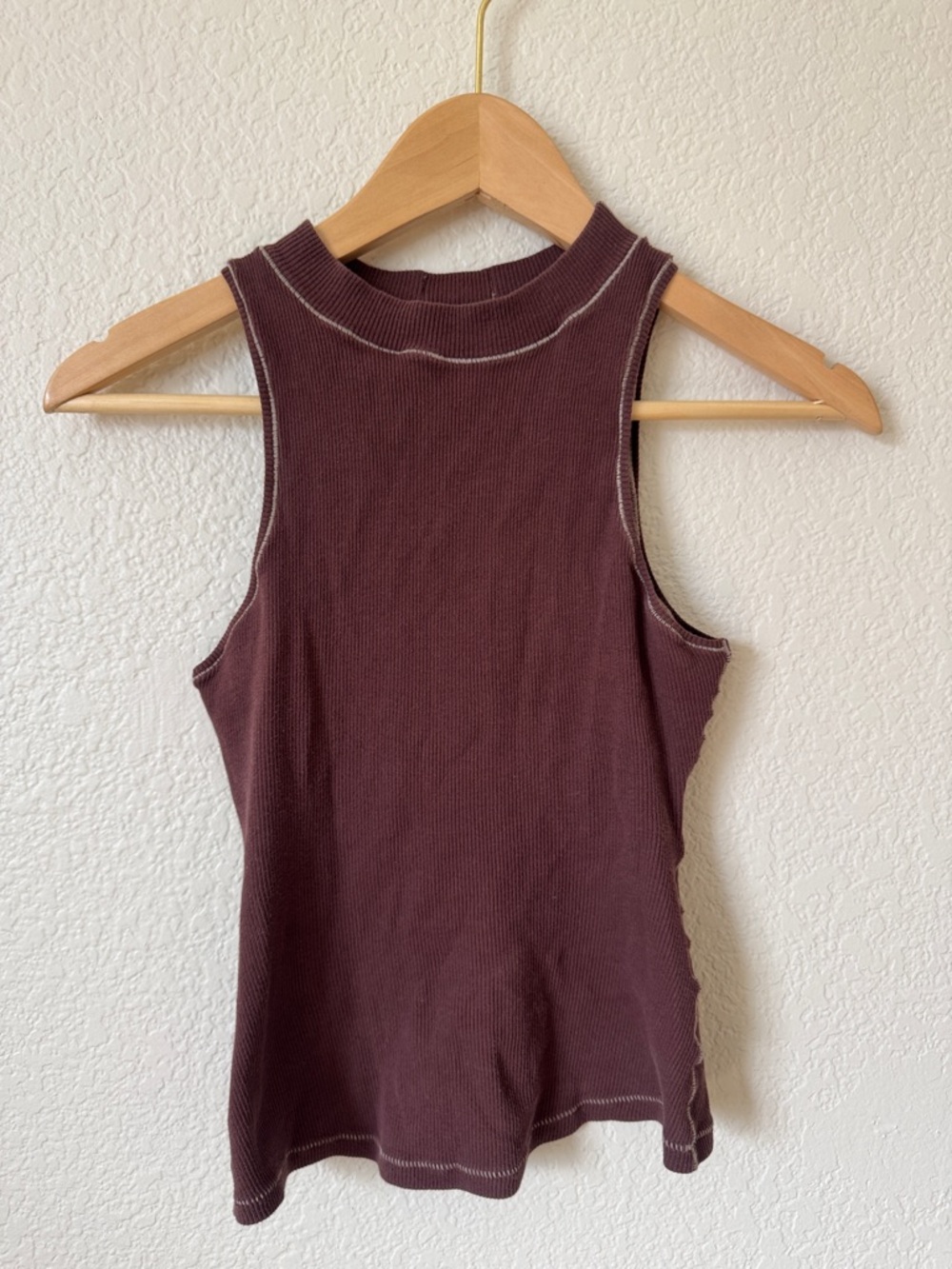 Sleeveless Ribbed Mock Neck Tank Top - Brown